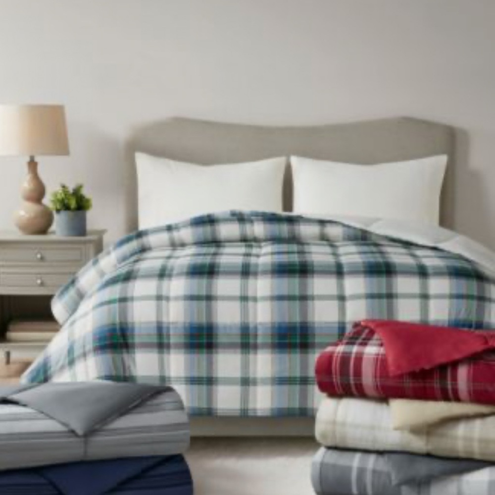King Martha Stewart Collection reversible Down Alternative Comforter